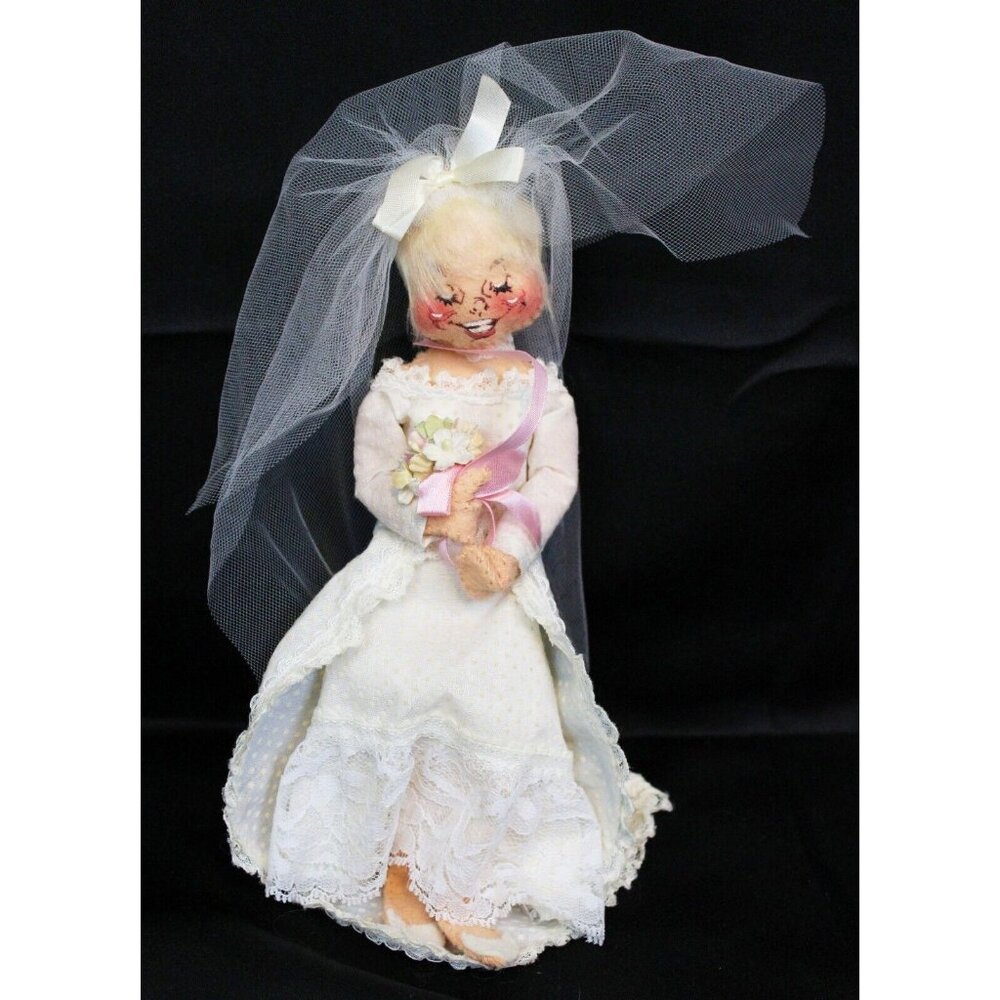 VTG 1983 Annalee Mobilitee Doll 9'' Bride White Lace Veil Flower Bendable Limbs
